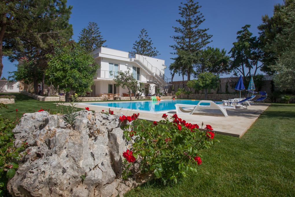 Il Giardino Dei Carrubi Villa Donnalucata  Dış mekan fotoğraf